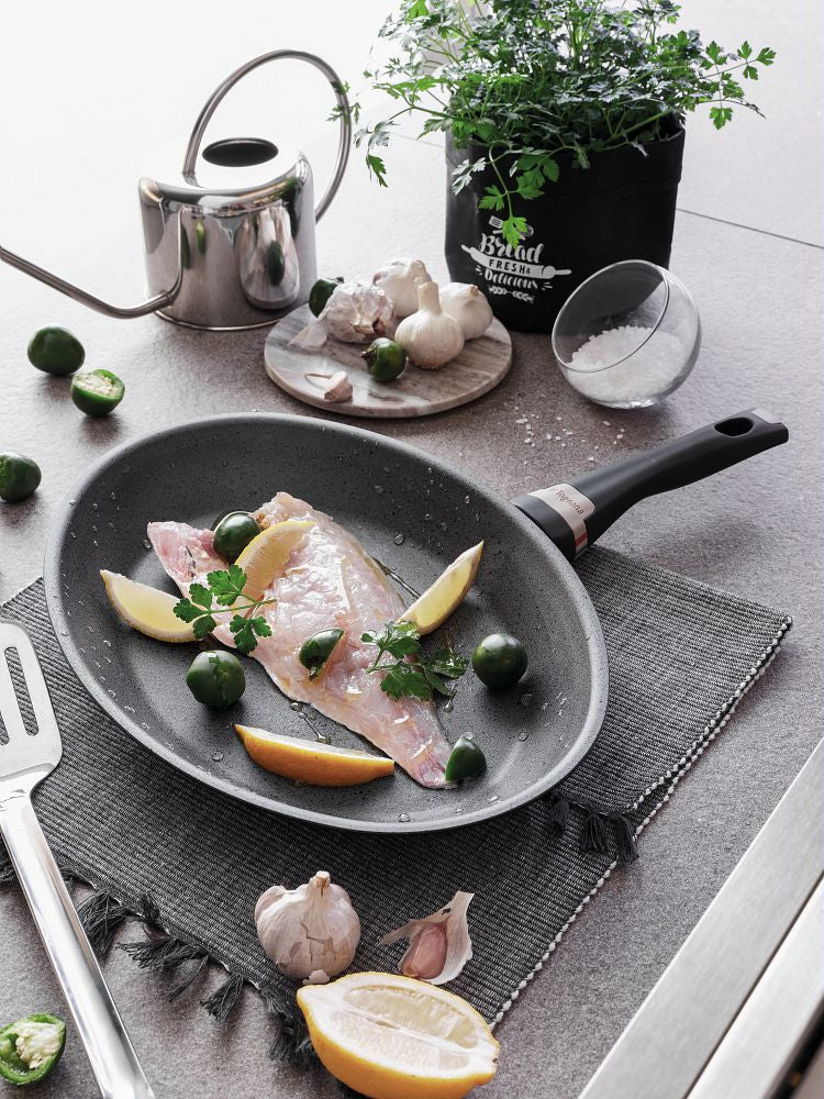 Fish Pan 36x25 cm K720753