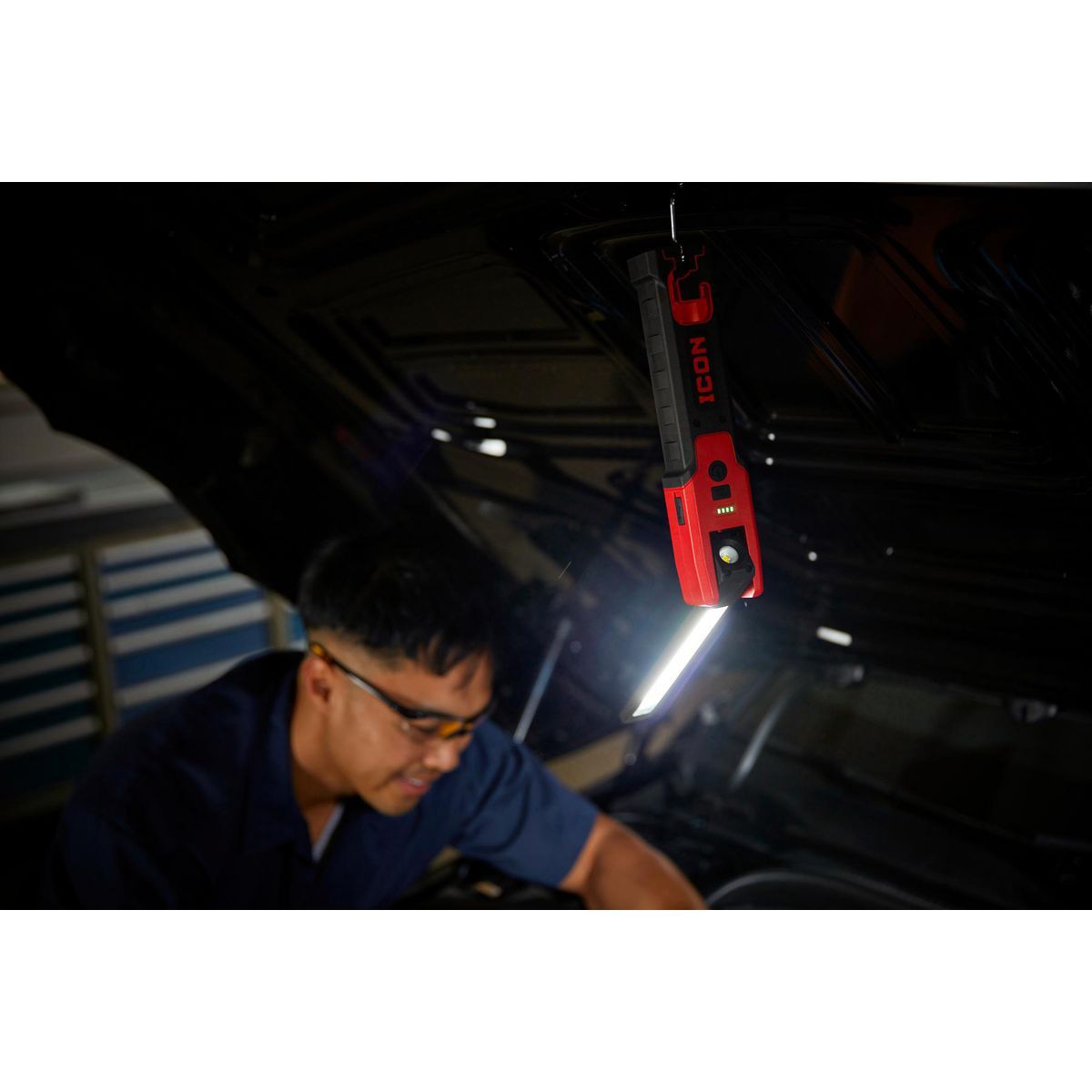 1000 Lumen Dual-Sided Rechargeable Slim Bar Light X482292