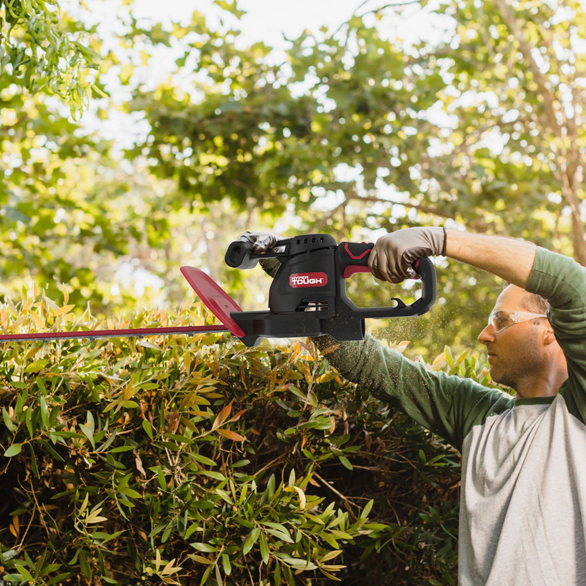 3.7-Amp 20-Inch Electric Hedge Trimmer D6283