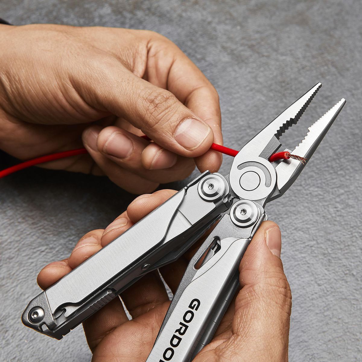 20-in-1 Multi-Tool W7019