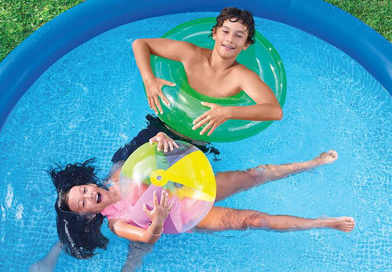 10' x 30 Above Ground Pool + Automatic Vacuum Z984