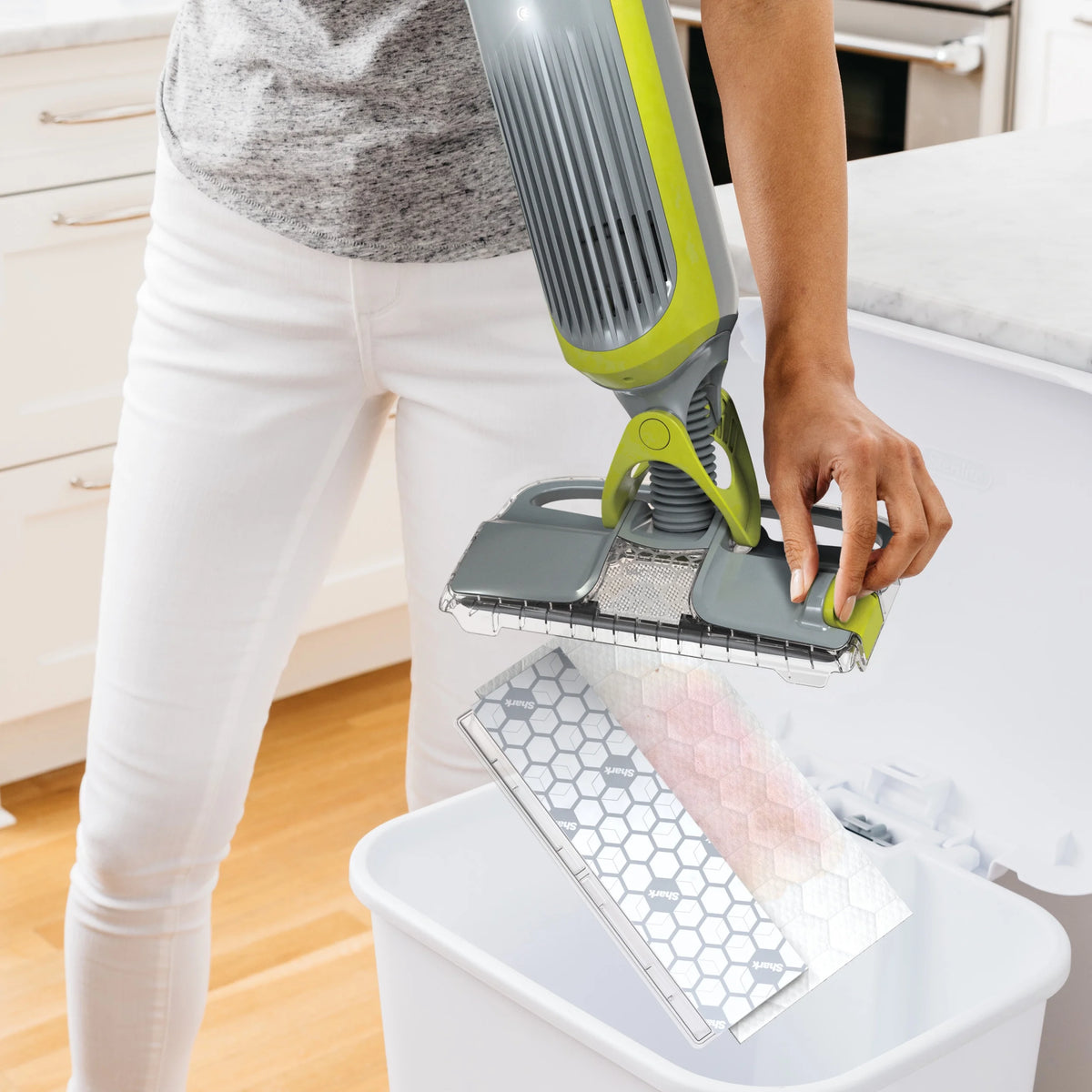 Cordless Hard Floor Vacuum Mop with Disposable Pad M569